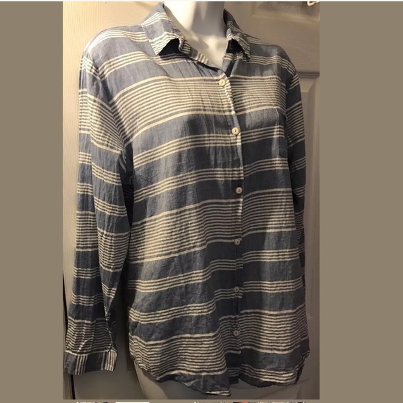 LILI'S CLOSET Muted Striped Chambray Blouse Shirt Button Sown Top Blue White - Picture 2 of 6